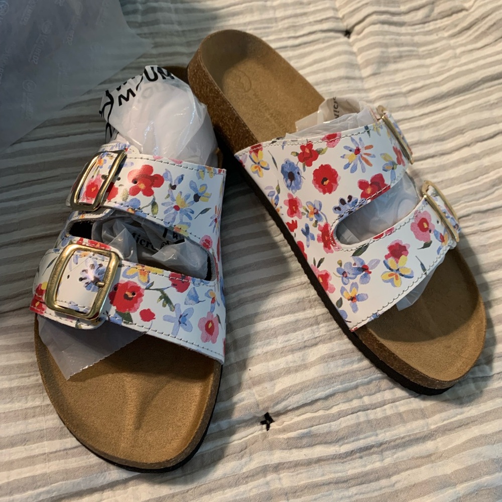 White Mountain Helga Floral Double Strap Sandals - Picture 3 of 10
